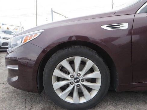 Used 2018 Kia Optima LX w/ 17" Alloy Wheels Package image 31