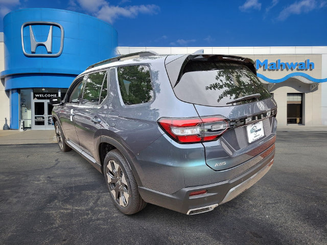 New 2026 Honda Pilot Touring image 4