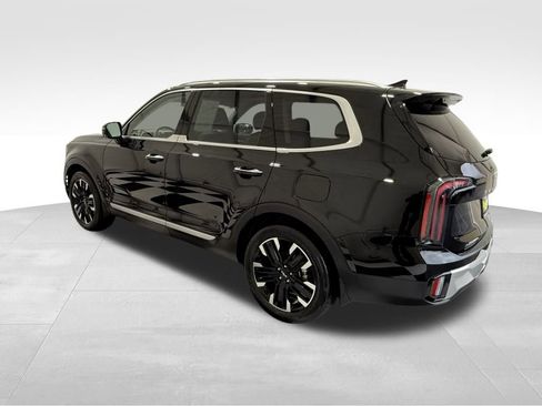 Used 2025 Kia Telluride SX Prestige image 2