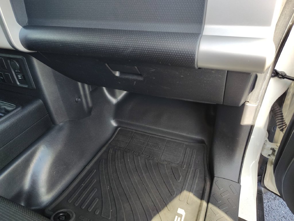 Used 2012 Toyota FJ Cruiser 4WD w/ Upgrade Pkg image 30