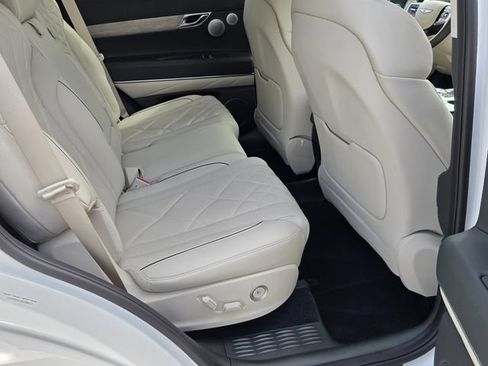 Certified 2025 Genesis GV80 3.5T Prestige AWD/4WD image 15