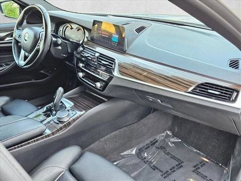 Used 2018 BMW 530e xDrive image 22