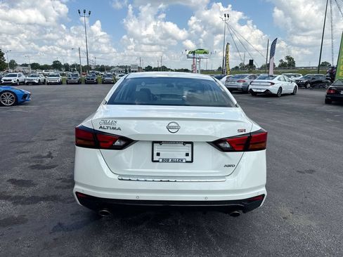 Used 2023 Nissan Altima 2.5 SR w/ SR Premium Package AWD/4WD image 18