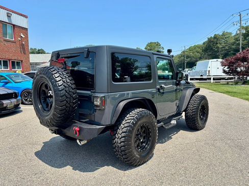 Used 2017 Jeep Wrangler Sport AWD/4WD image 8