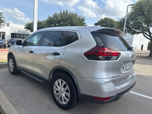 Used 2018 Nissan Rogue S FWD image 4