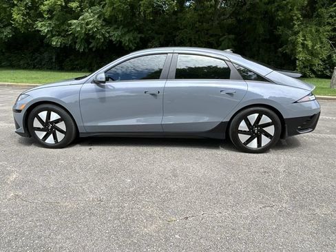 Certified 2024 Hyundai Ioniq 6 SE RWD image 4