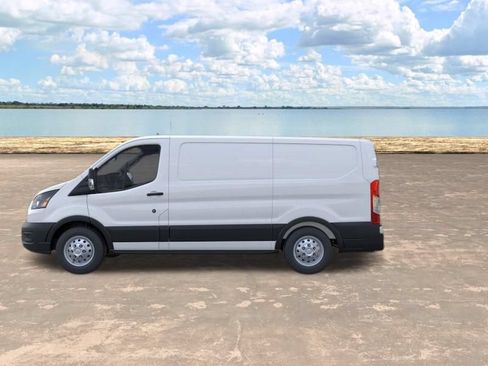 Used 2025 Ford Transit 250 Low Roof AWD image 4