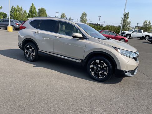 Used 2018 Honda CR-V Touring image 7