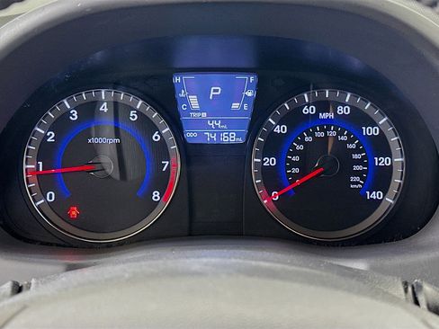 Used 2014 Hyundai Accent SE image 18