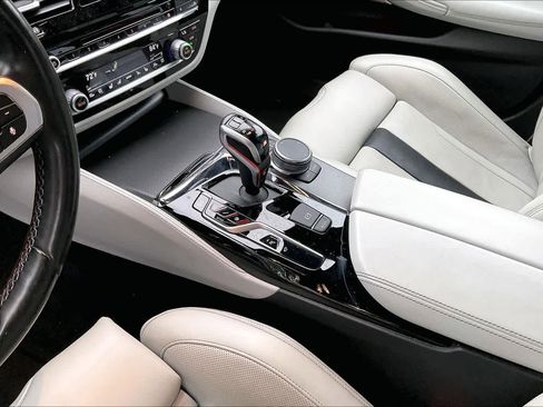 Used 2019 BMW M5 w/ Executive Package image 18