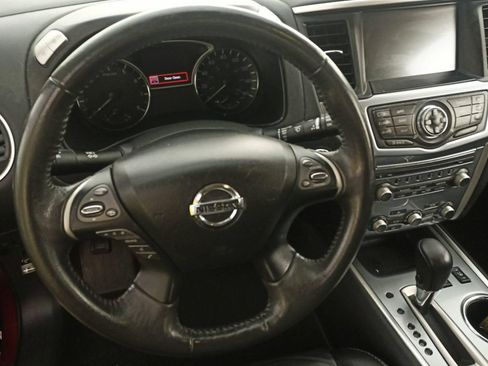 Used 2017 Nissan Pathfinder SL w/ SL Premium Package AWD/4WD image 8
