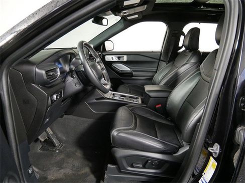 Certified 2023 Ford Explorer ST w/ Technology Package image 16