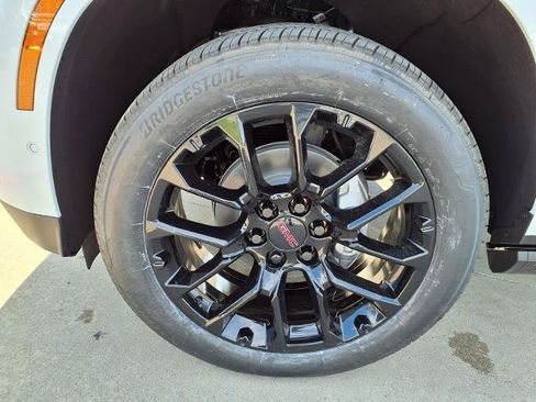 New 2026 GMC Yukon Denali w/ Denali Reserve Package AWD/4WD image 22