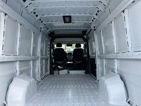 Used 2025 RAM ProMaster 3500 w/ Convenience Group image 35