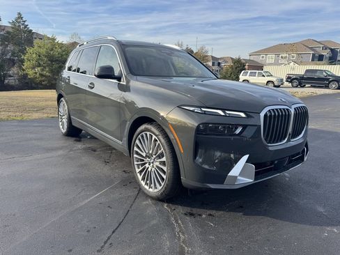 New 2026 BMW X7 xDrive40i w/ Executive Package image 8