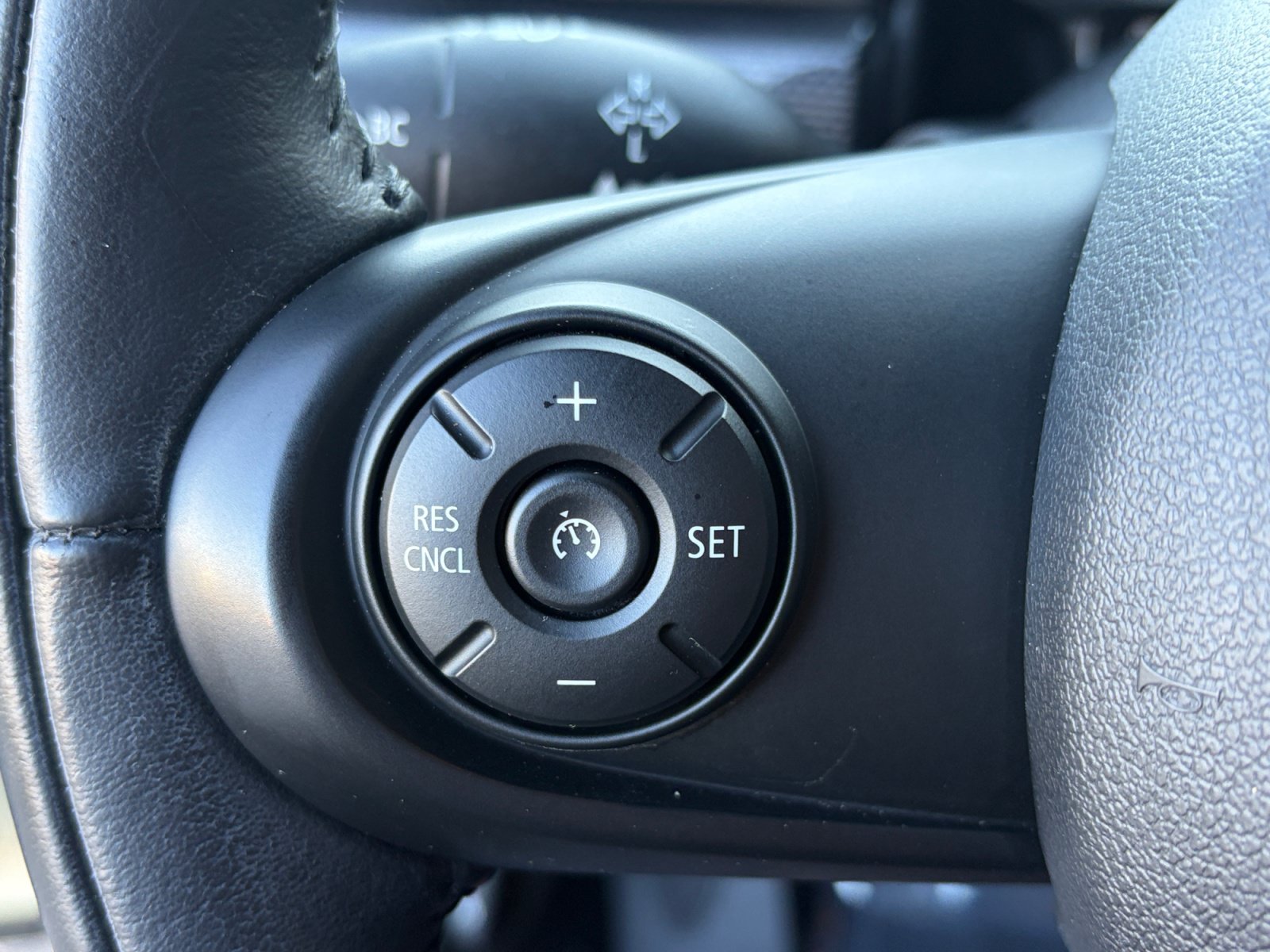 Used 2017 MINI Cooper Clubman ALL4 AWD/4WD image 17