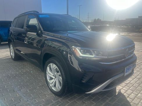 Used 2023 Volkswagen Atlas SE w/ Panoramic Sunroof Package image 9