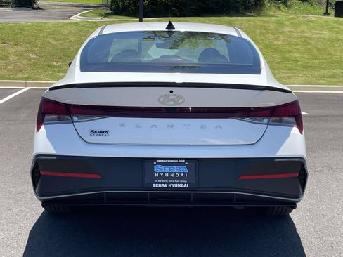 Certified 2025 Hyundai Elantra Sport FWD image 4