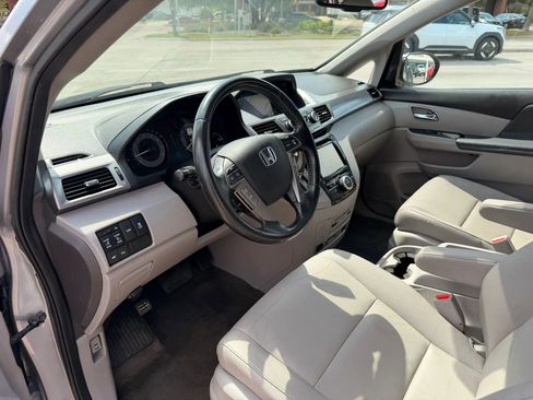 Used 2016 Honda Odyssey Touring image 9
