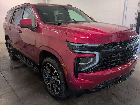 Used 2025 Chevrolet Tahoe RST w/ Comfort Package AWD/4WD image 3