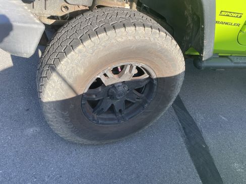 Used 2012 Jeep Wrangler Sport AWD/4WD image 5