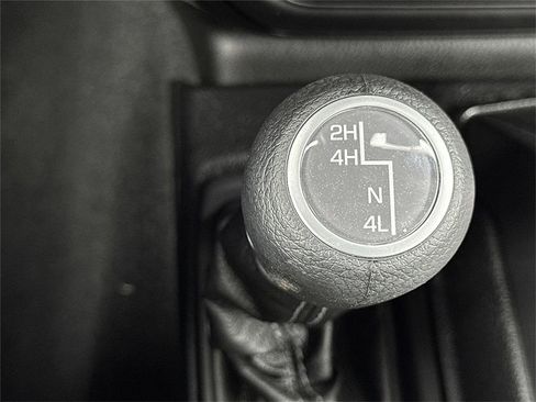 Certified 2025 Jeep Wrangler Sahara image 10