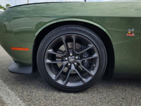 Used 2022 Dodge Challenger R/T Scat Pack RWD image 9
