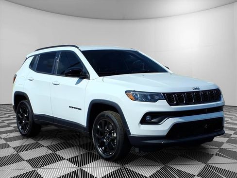 New 2026 Jeep Compass Latitude AWD/4WD image 1