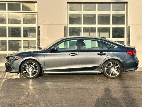 Certified 2024 Honda Civic Touring image 3