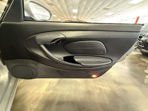 Used 1999 Porsche Boxster RWD image 24