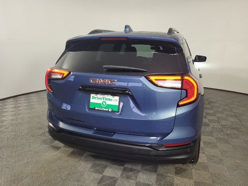 Used 2024 GMC Terrain SLE w/ Driver Convenience Package FWD image 7