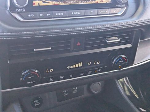 Certified 2025 Nissan Rogue SV image 24