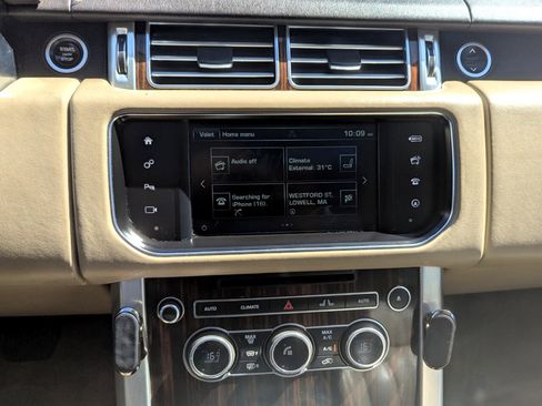 Used 2016 Land Rover Range Rover HSE image 19