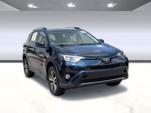 Used 2018 Toyota RAV4 XLE FWD image 7