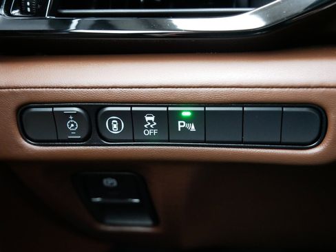 Certified 2024 Acura MDX SH-AWD w/ Technology Package image 26