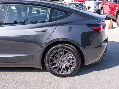 Used 2025 Tesla Model 3 Long Range RWD image 8