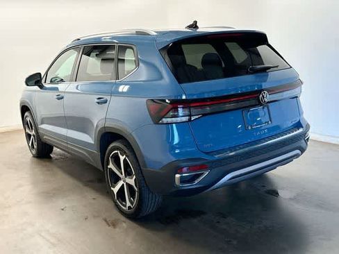 Certified 2025 Volkswagen Taos SEL AWD/4WD image 34