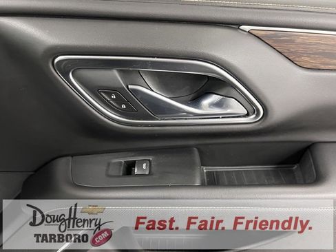 Used 2021 Chevrolet Suburban Premier w/ Premium Package image 43