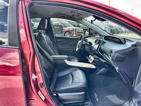 Used 2017 Toyota Prius Three Touring image 27