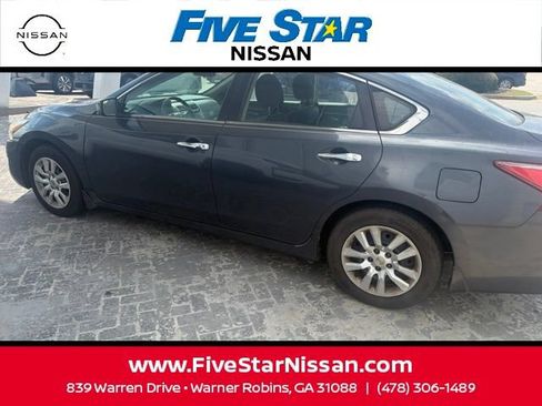 Used 2013 Nissan Altima 2.5 S FWD image 22