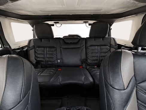 Used 2021 Jeep Wrangler Unlimited Rubicon AWD/4WD image 13