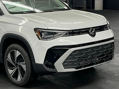 New 2025 Volkswagen Taos SE image 39