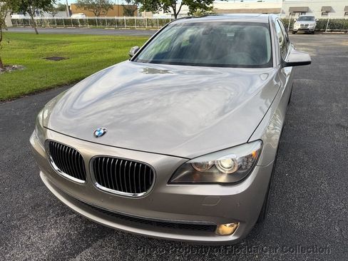 Used 2011 BMW 750i RWD image 16