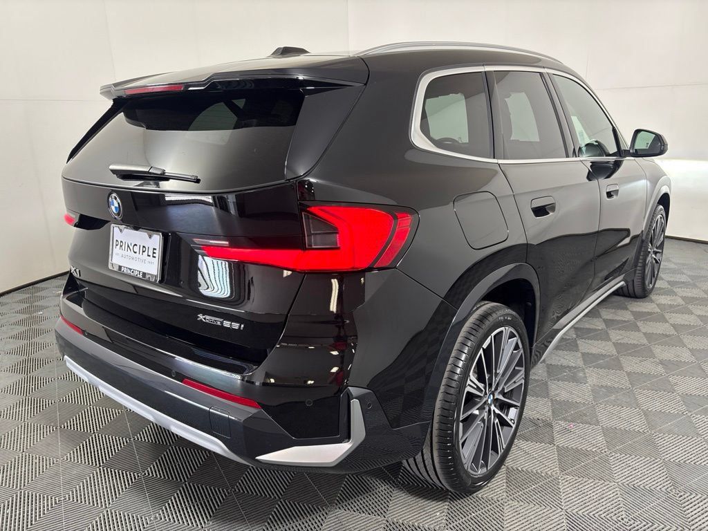 Certified 2025 BMW X1 xDrive28i w/ Convenience Package AWD/4WD image 5