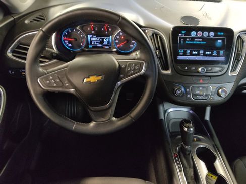 Used 2018 Chevrolet Malibu LT w/ Driver Confidence Package FWD image 22