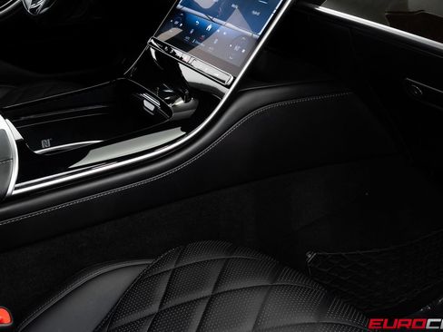 Used 2024 Mercedes-Benz S 580e 4MATIC Sedan image 32