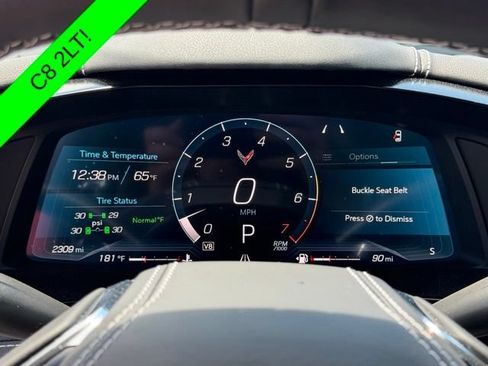 Used 2025 Chevrolet Corvette Stingray Preferred Cpe w/ 2LT RWD image 29
