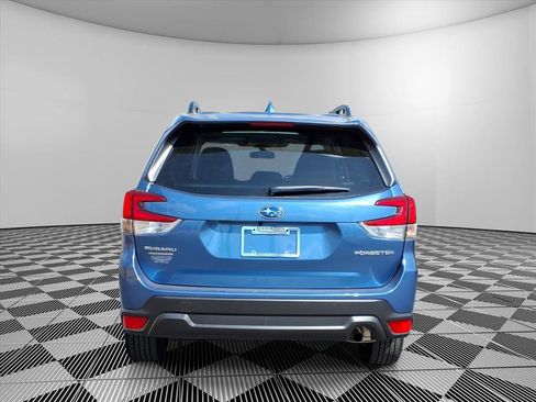 Used 2023 Subaru Forester Premium image 7