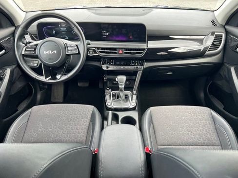 Certified 2025 Kia Seltos S FWD image 10