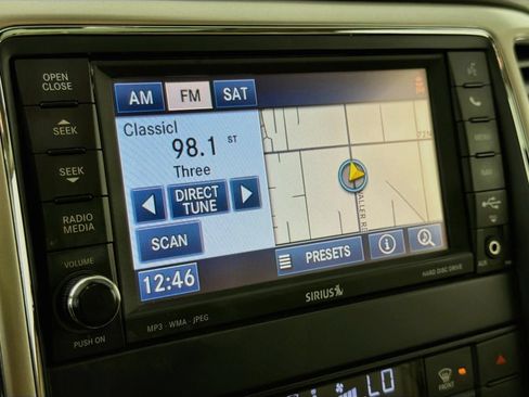 Used 2012 Jeep Grand Cherokee Overland AWD/4WD image 17